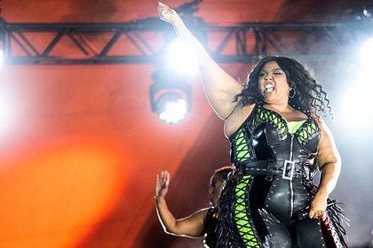  Lizzo      - 