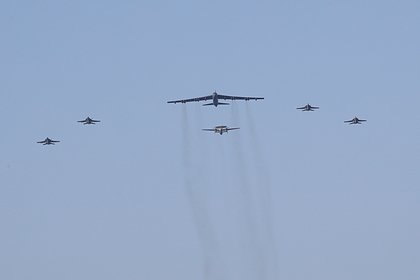      B-52H  -