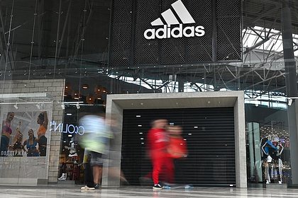      Adidas  