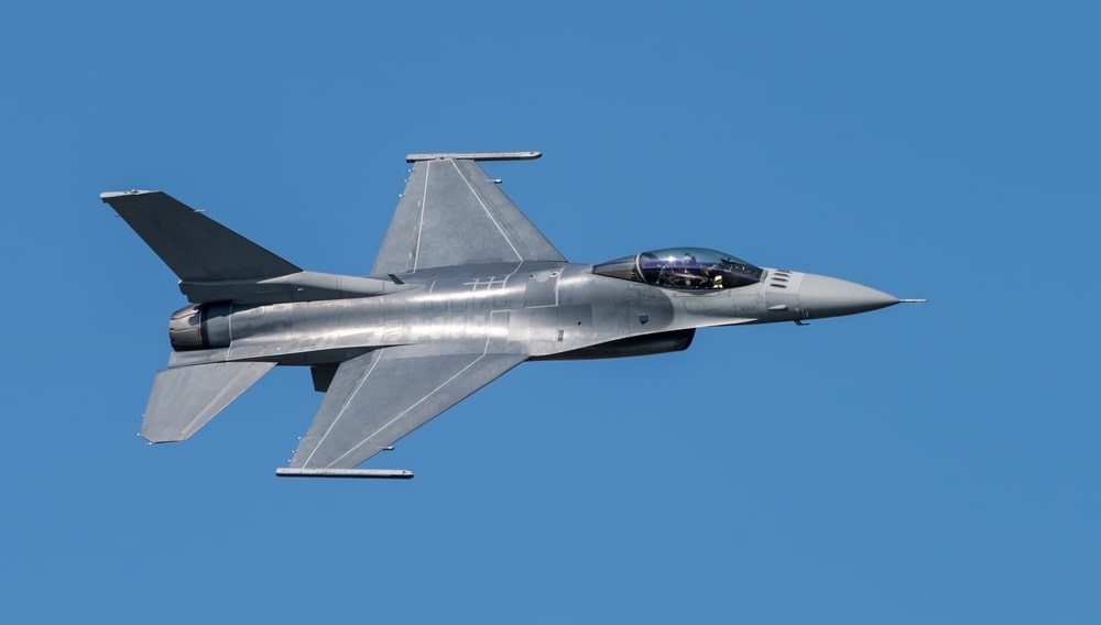        F-16   