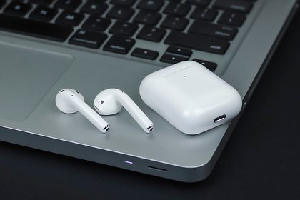 Apple  AirPods  USB-C