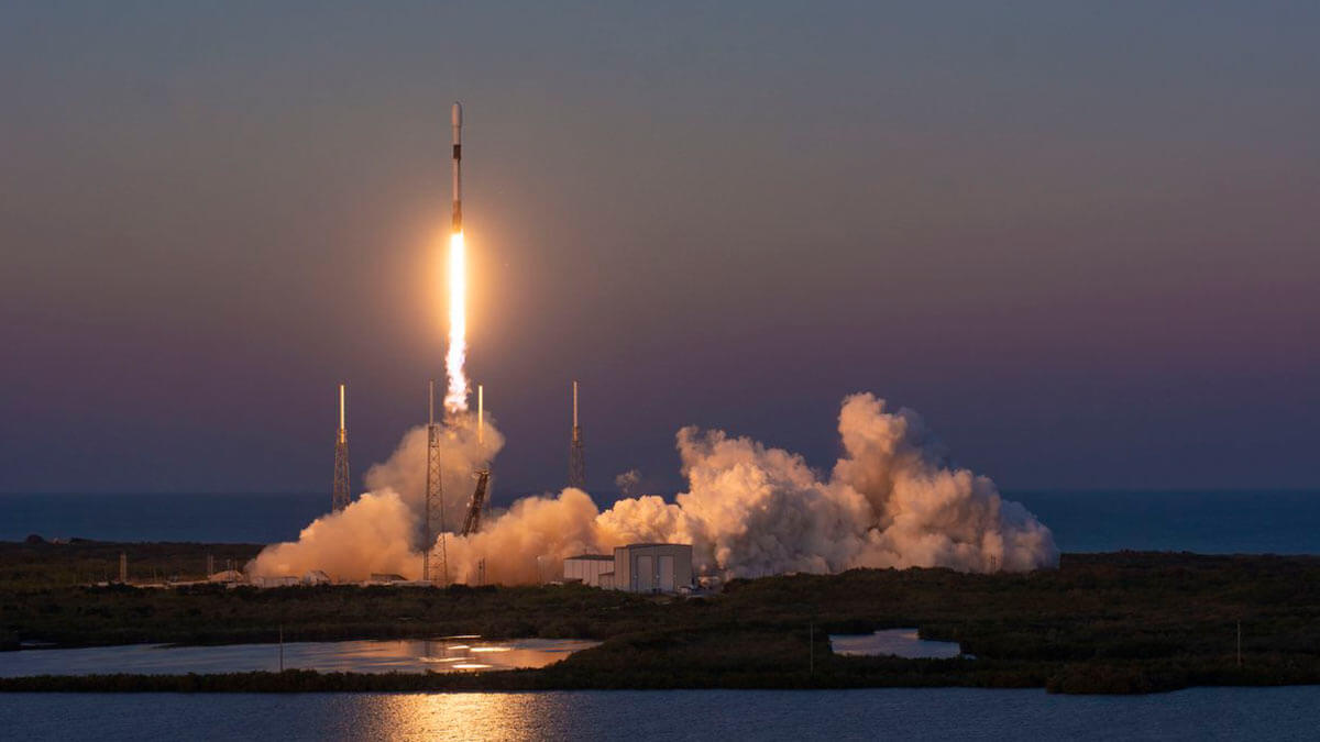  SpaceX    Starlink   