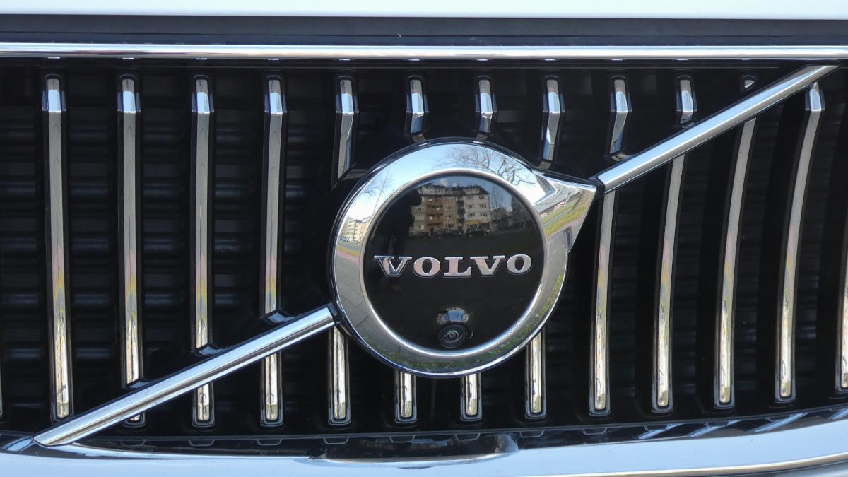 Volvo        