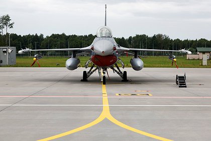         F-16  2025 