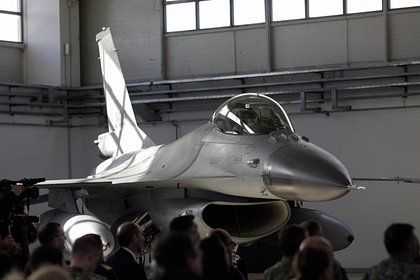       F-16   