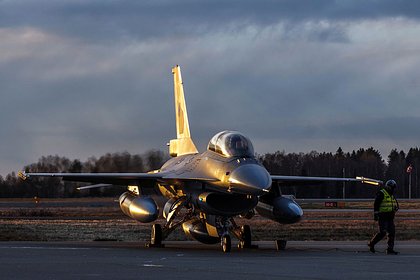    F-16      