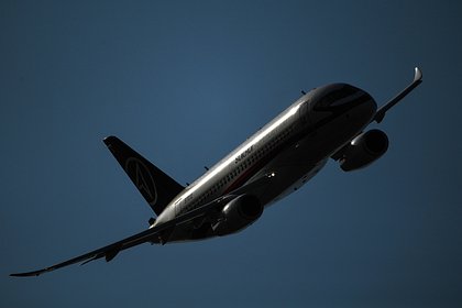      Sukhoi Superjet 100  